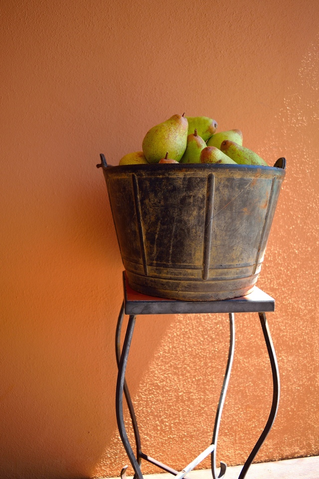 pears in basket 2
